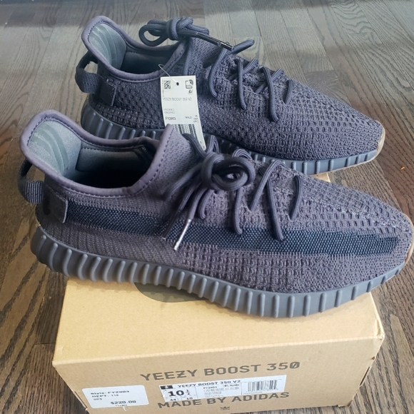 Yeezy Boost 350 - Picture 1 of 4